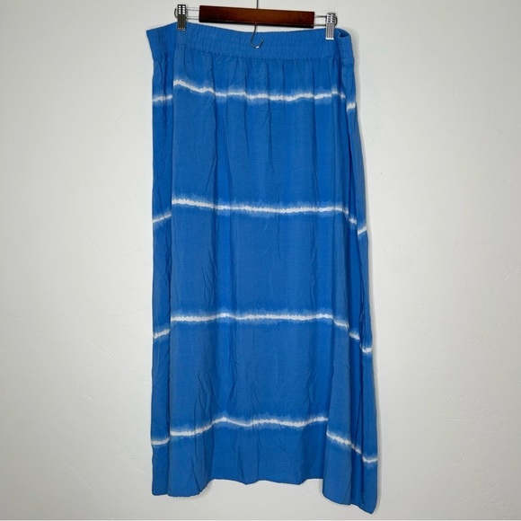 NWOT Chicos Blue White Tie-Dye Stripe Maxi Skirt Size 3 Women's Size XL 16 - Picture 1 of 8